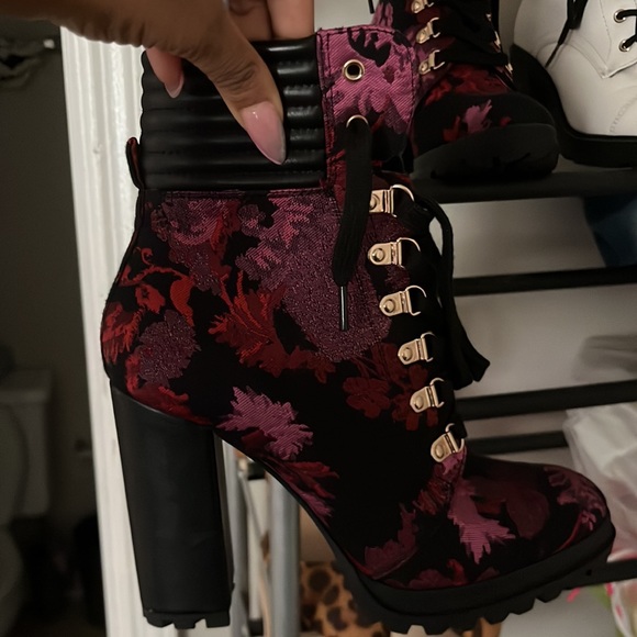 Size 8 heeled boots hot pink black and red - Picture 2 of 2